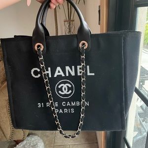 CHANEL Deauville Tote